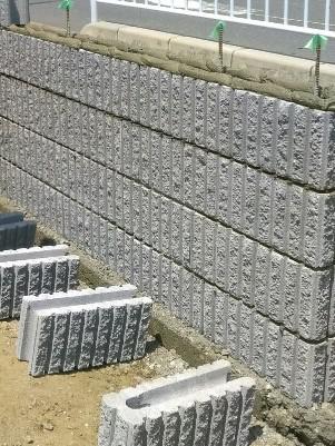 ブロック積み工事（3 段・厚み120mm）